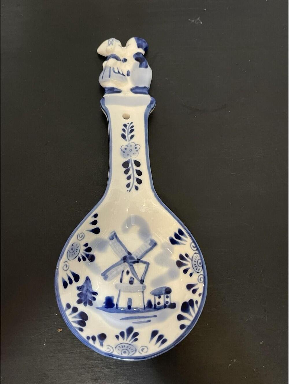 Porcelain Delft Spoon Rest Blue Kiss